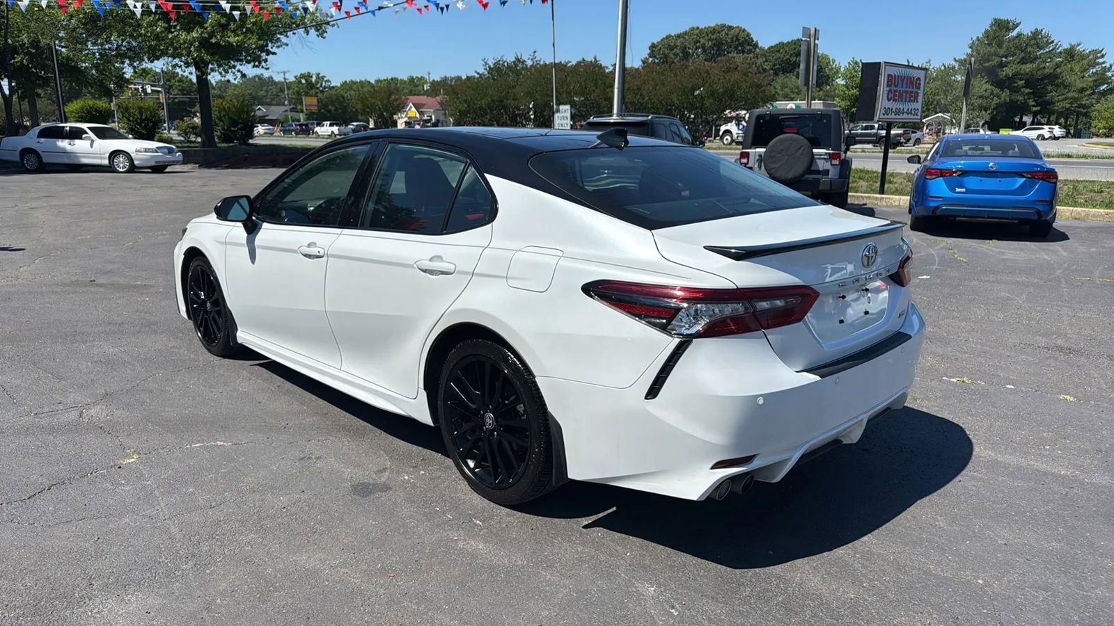 Used 2023 Toyota Camry XSE w/ Navigation Package FWD image 4