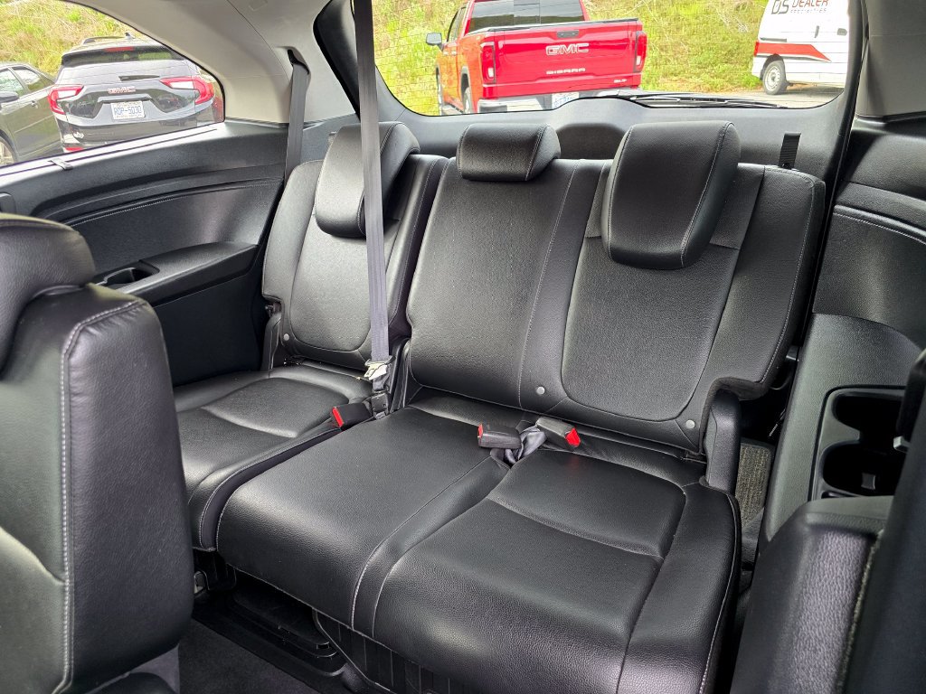 Used 2023 Honda Odyssey Touring image 13