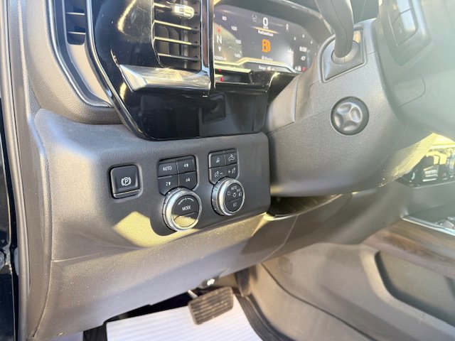 Used 2025 GMC Sierra 1500 SLT w/ SLT Premium Plus Package image 14