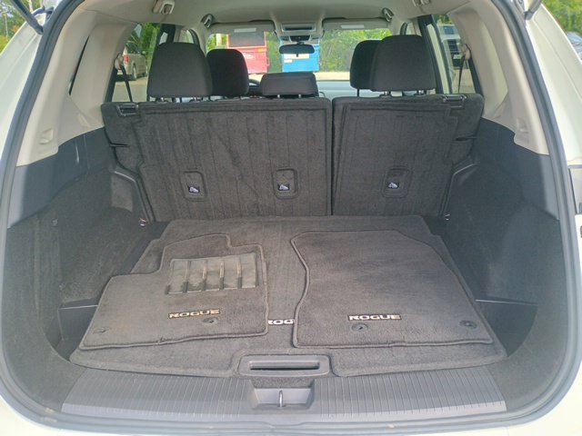 Used 2024 Nissan Rogue S AWD/4WD image 18