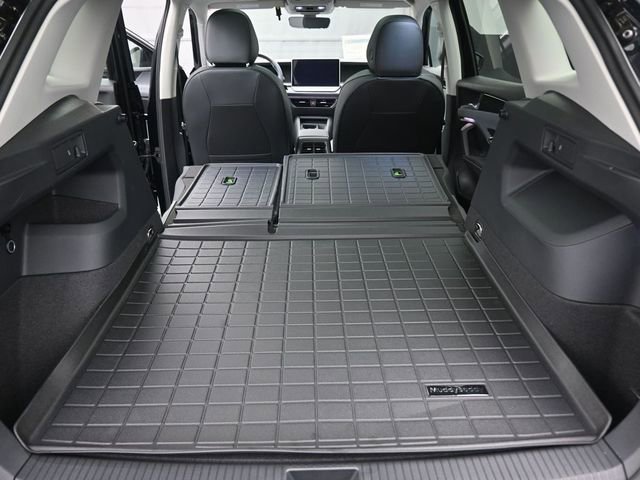 New 2026 Volkswagen Tiguan SE image 12