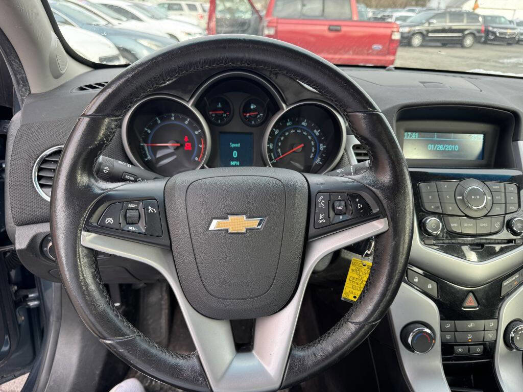 Used 2012 Chevrolet Cruze LT image 9