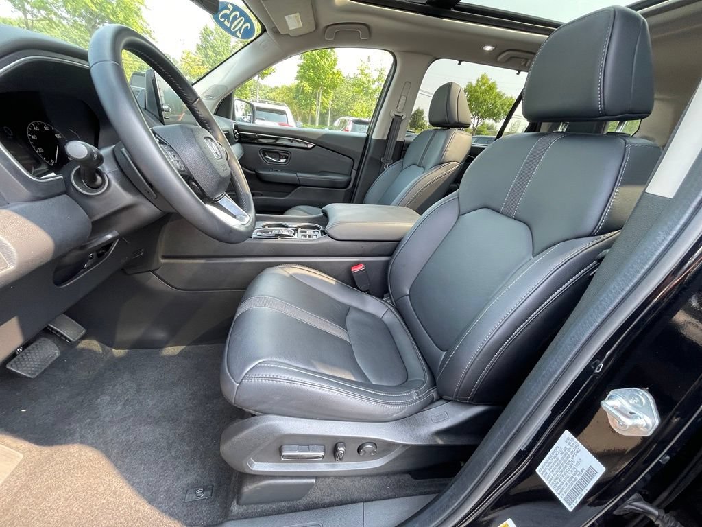 Certified 2025 Honda Pilot Touring image 27