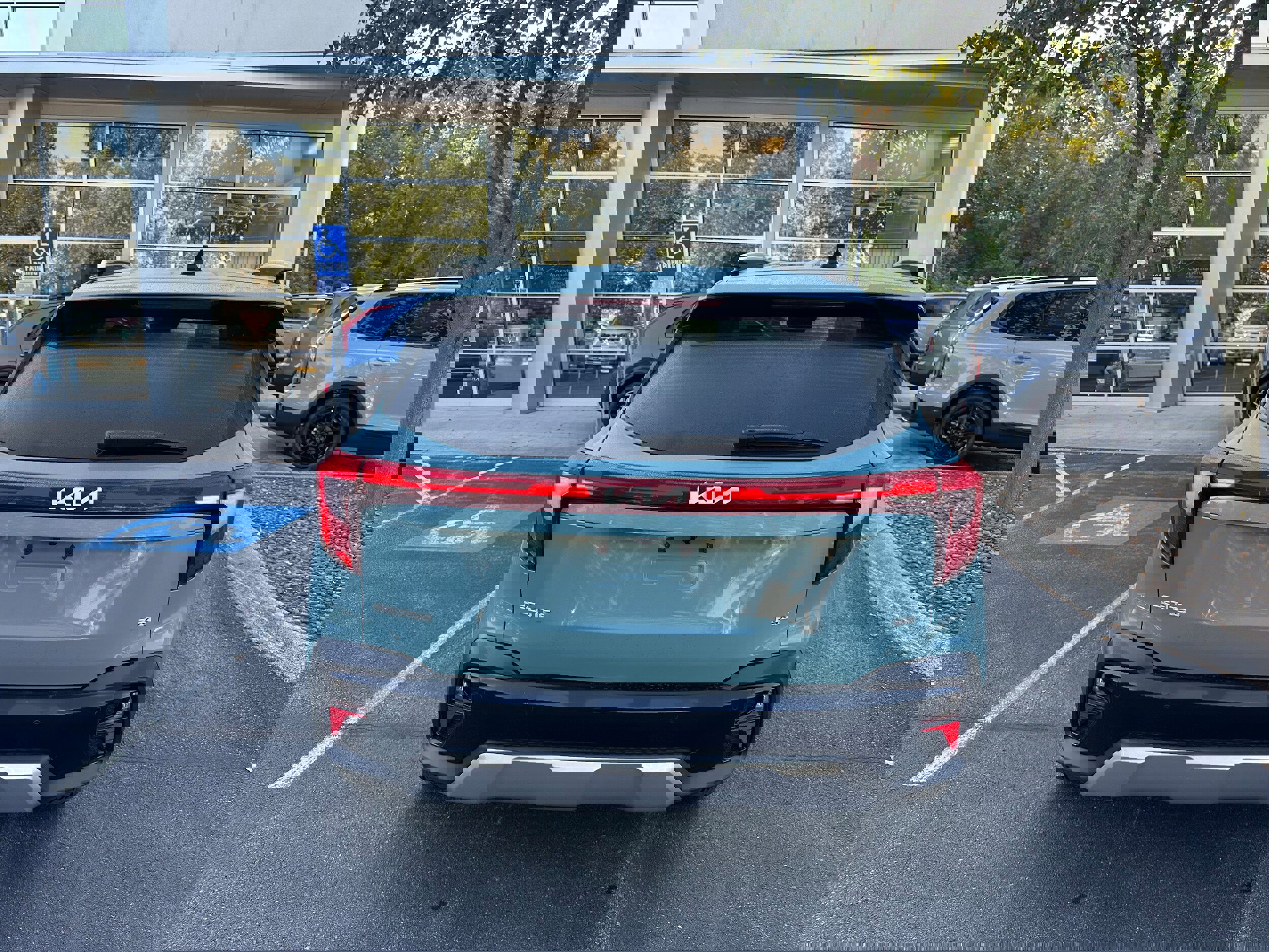 New 2026 Kia Seltos SX w/ SX Sunroof Package image 6