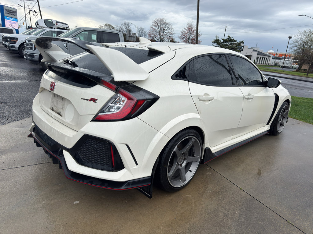 Used 2017 Honda Civic Type R image 11