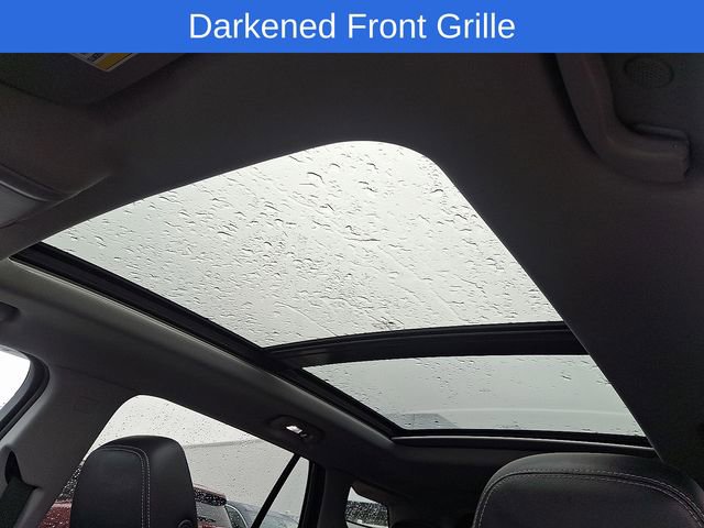 Used 2023 GMC Terrain SLT w/ Elevation Edition image 17