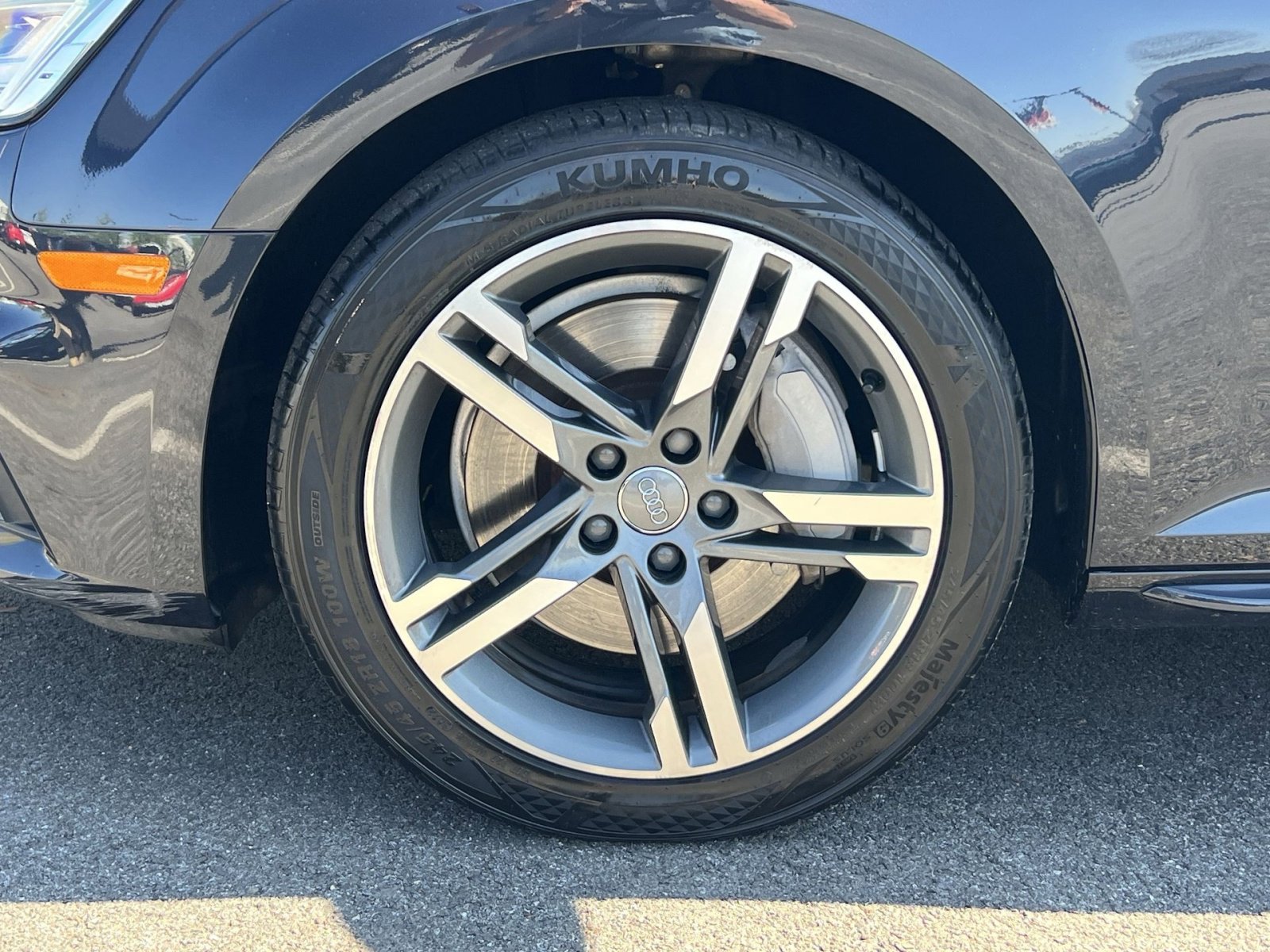 Used 2018 Audi A4 2.0T Premium Plus w/ Premium Plus Package image 2