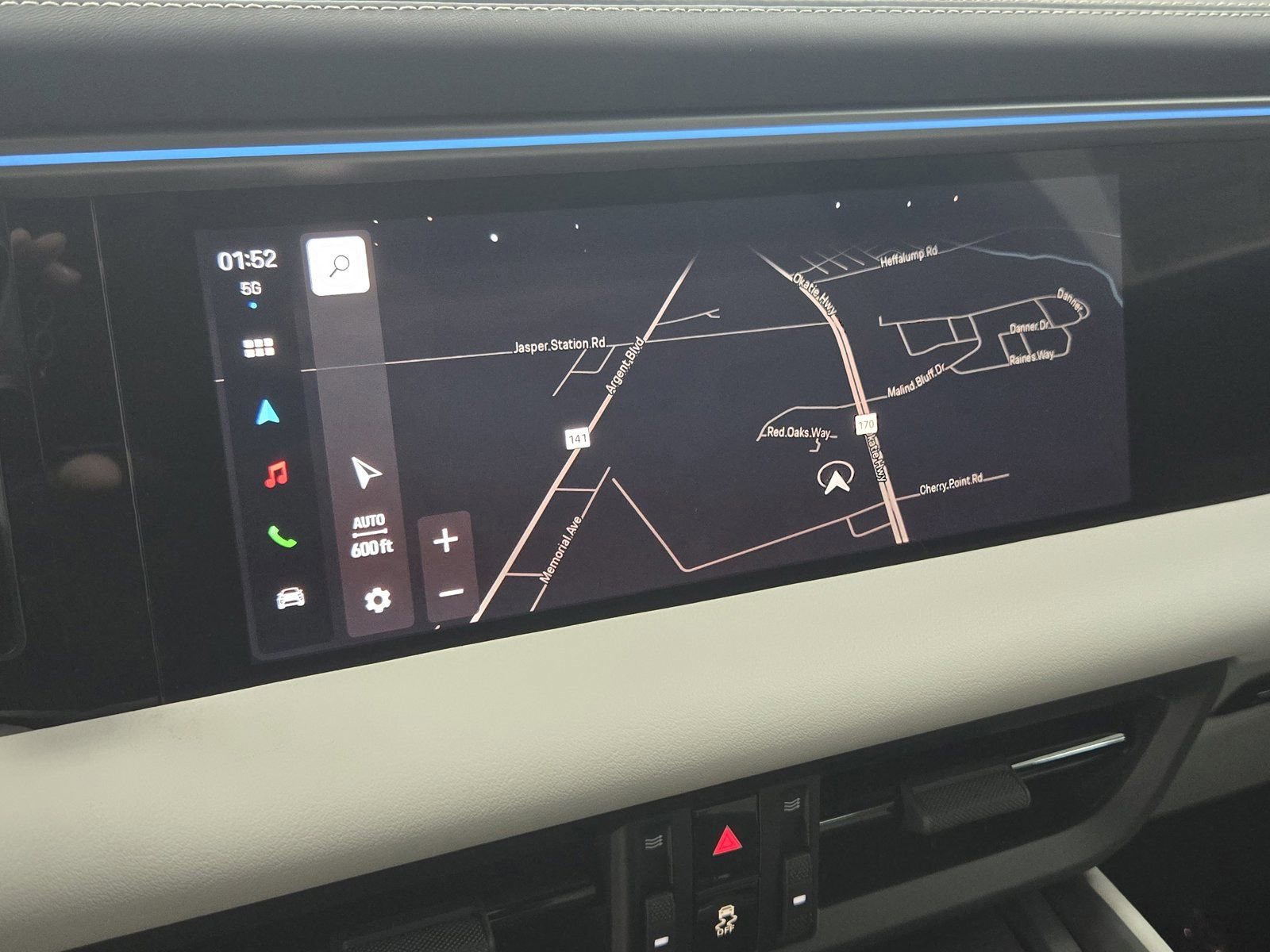 New 2025 Porsche Macan 4S Electric image 25