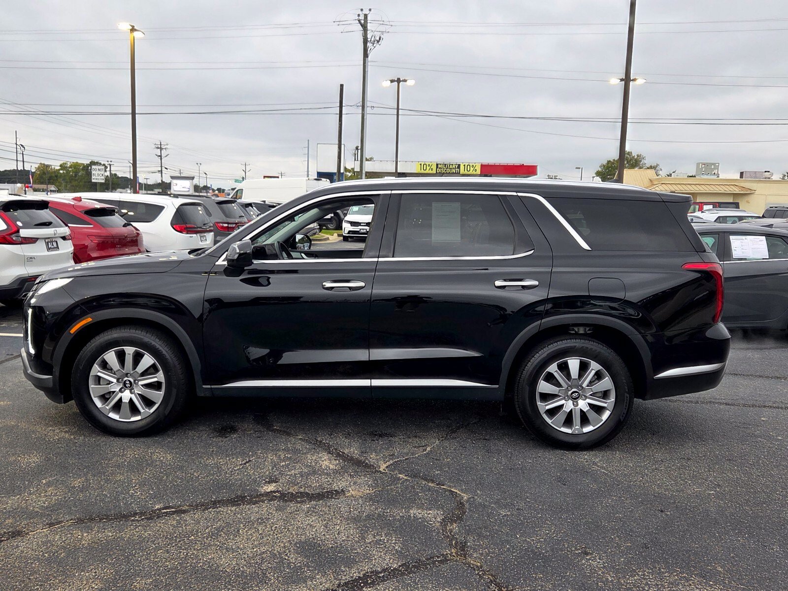 Certified 2025 Hyundai Palisade SEL FWD image 4