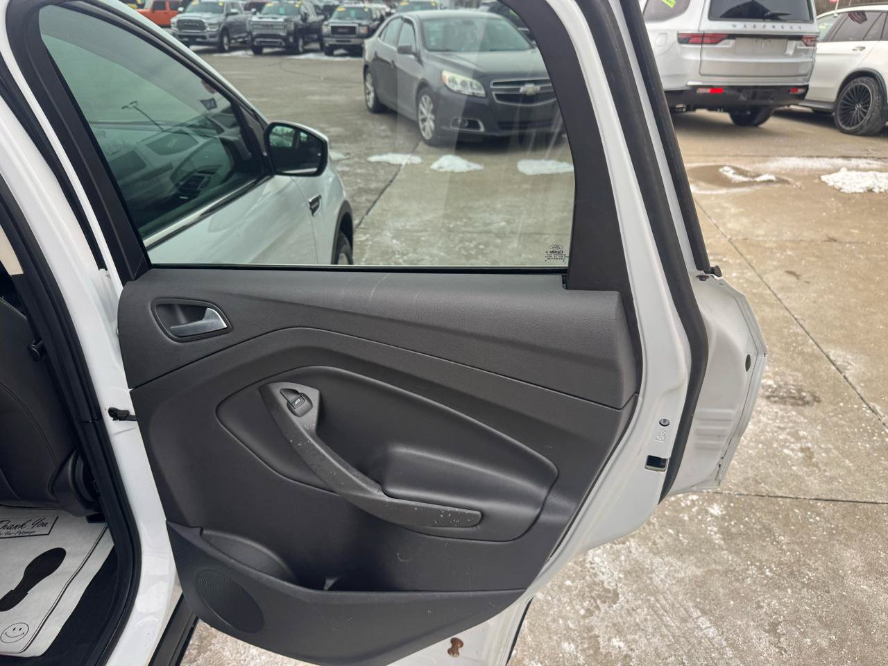 Used 2017 Ford Escape SE w/ SE Cold Weather Package AWD/4WD image 17