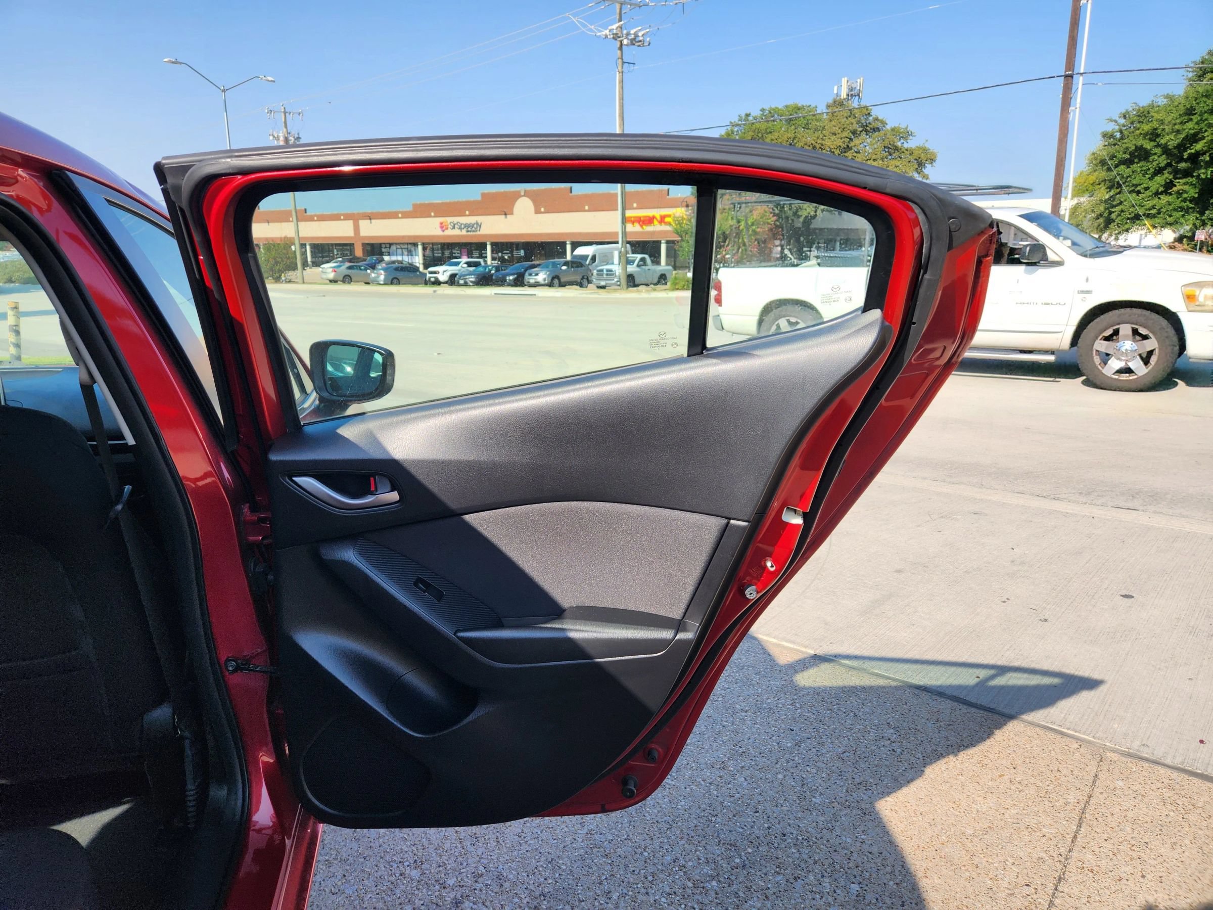 Used 2015 MAZDA MAZDA3 i Touring FWD image 11