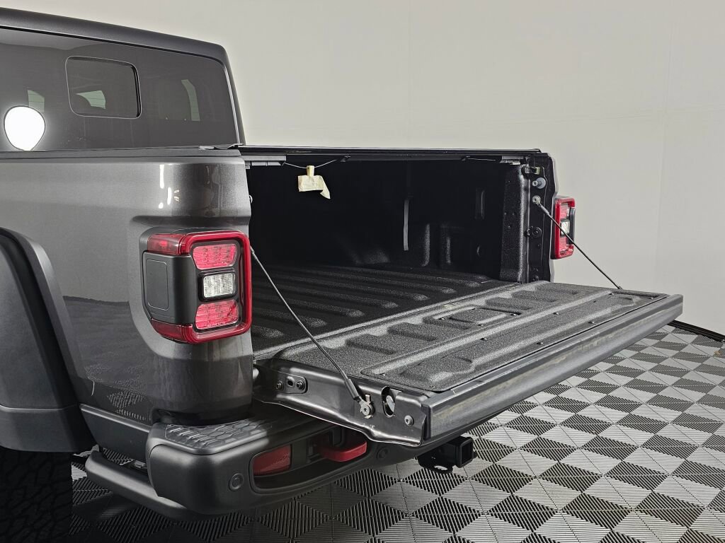 Used 2025 Jeep Gladiator Rubicon w/ Safety Group image 14