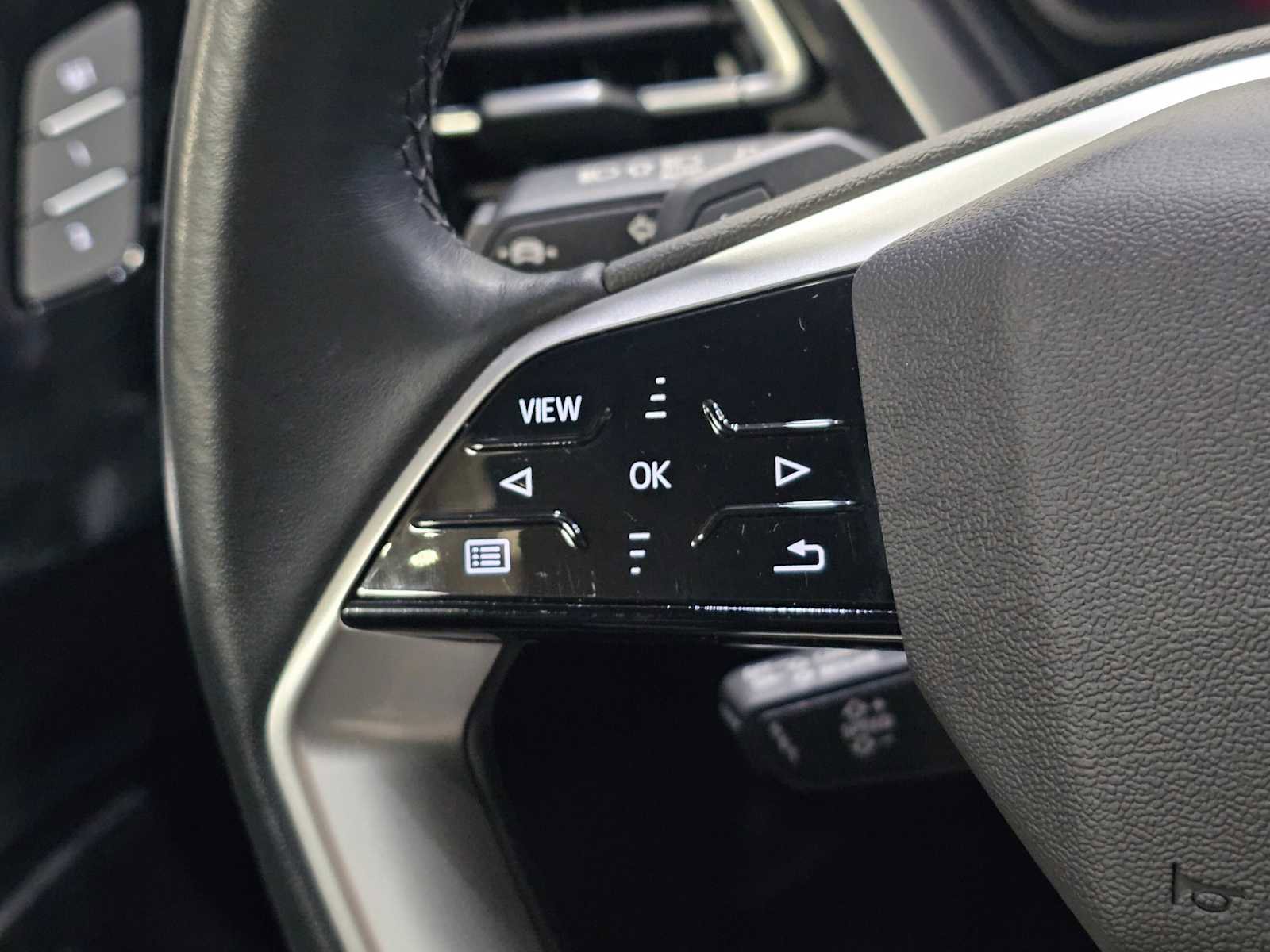 Used 2023 Audi Q4 e-tron Premium Plus w/ Premium Plus image 27