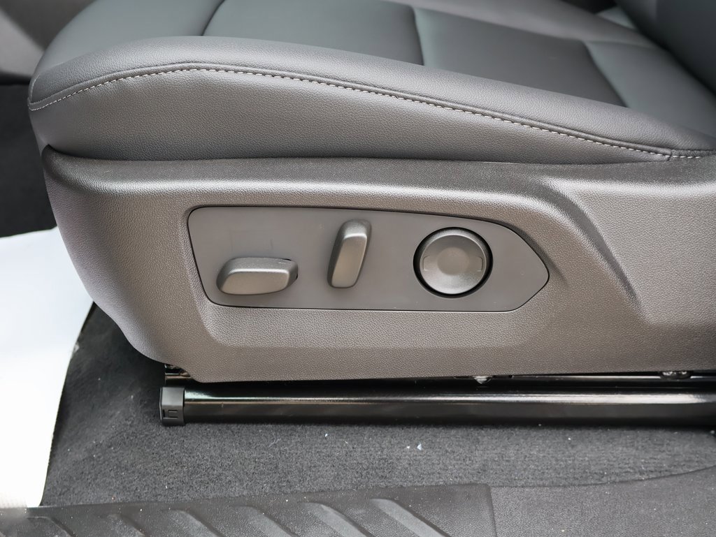 New 2026 GMC Canyon Elevation w/ Convenience Package image 13