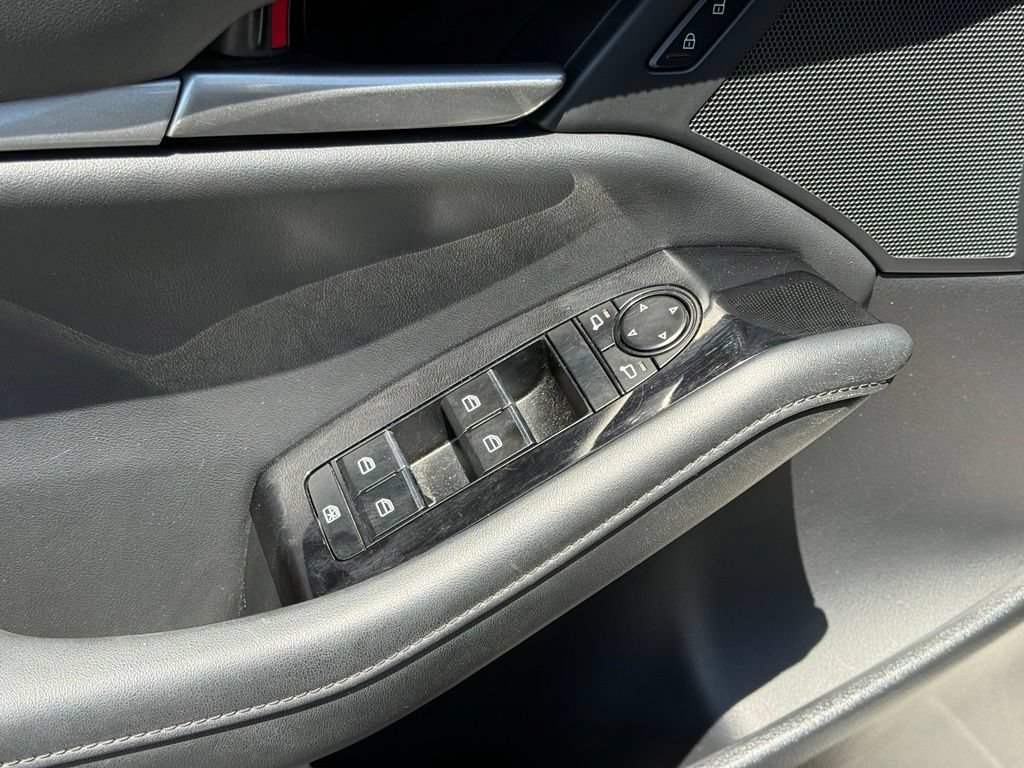 Certified 2025 MAZDA MAZDA3 s FWD image 34