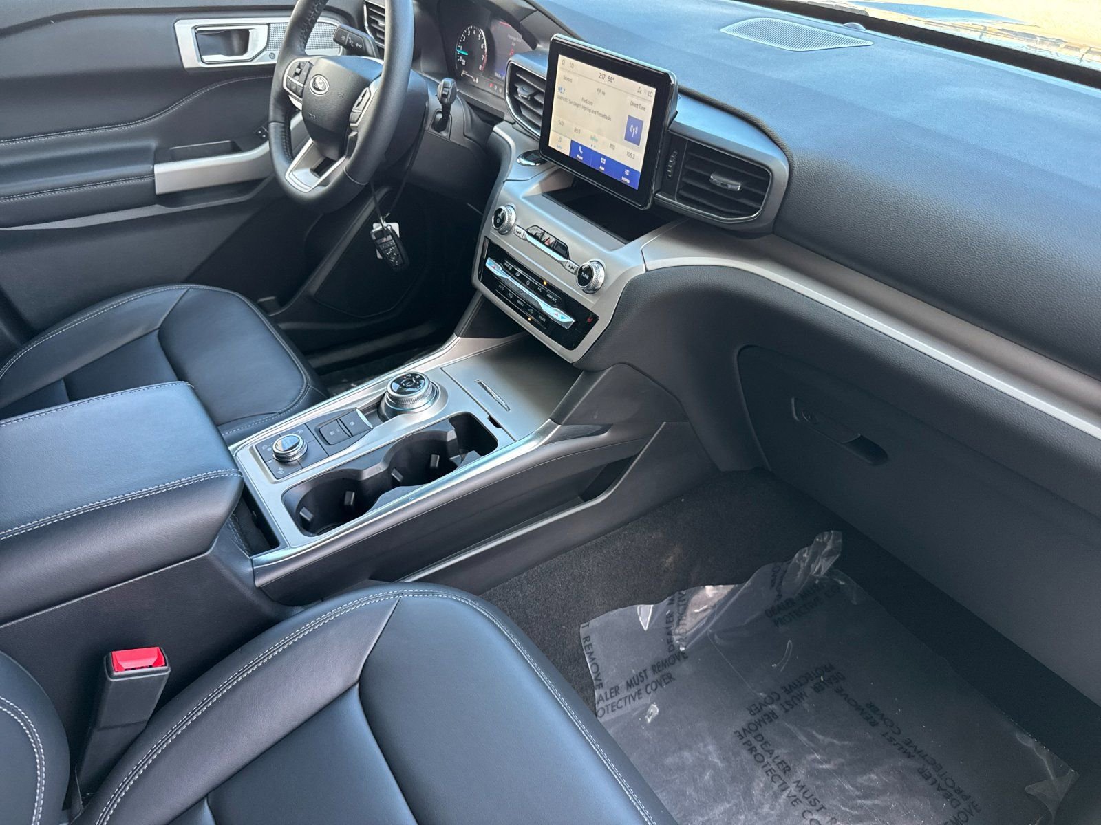 Used 2024 Ford Explorer XLT w/ Equipment Group 202A image 19