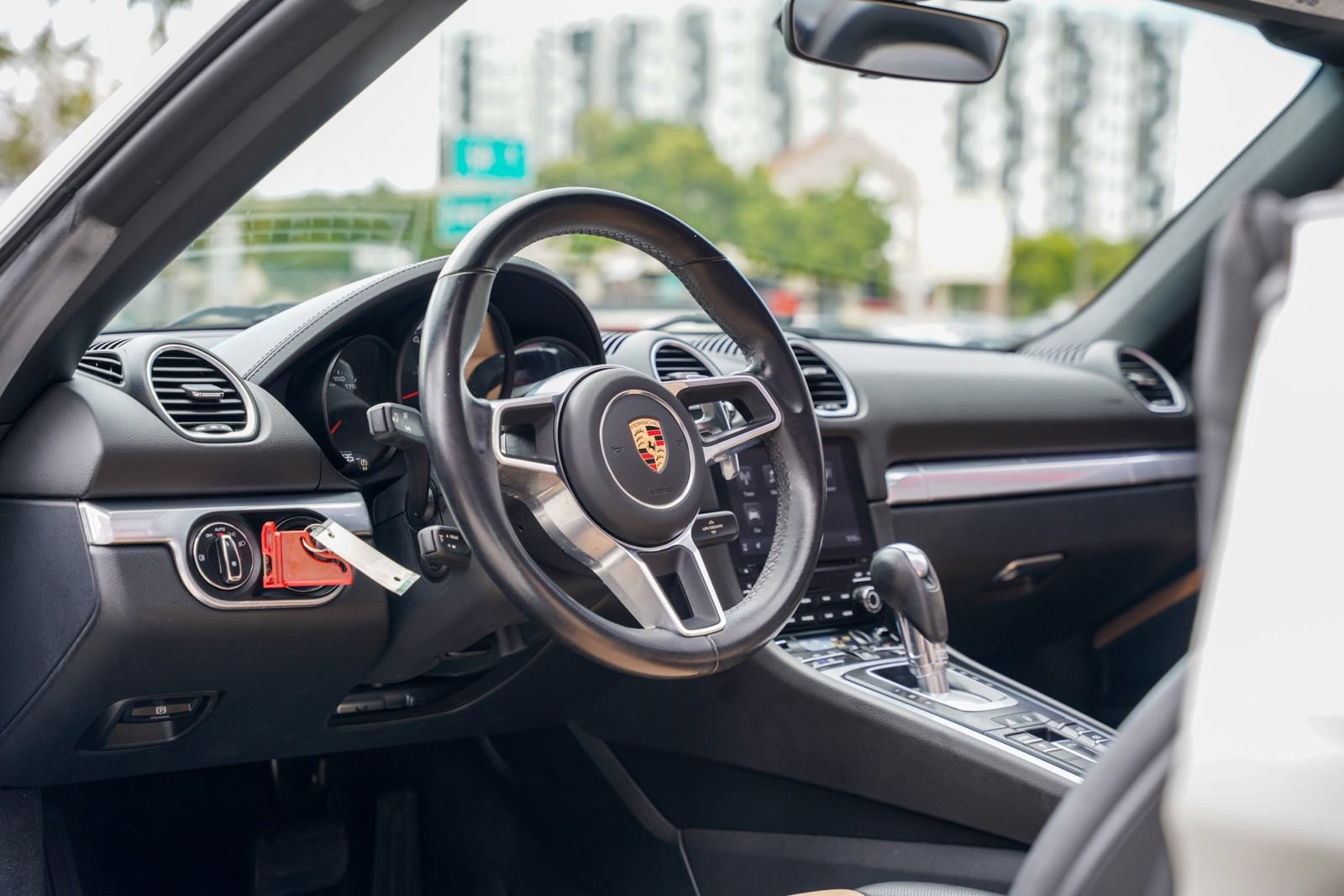 Used 2019 Porsche 718 Boxster RWD image 8