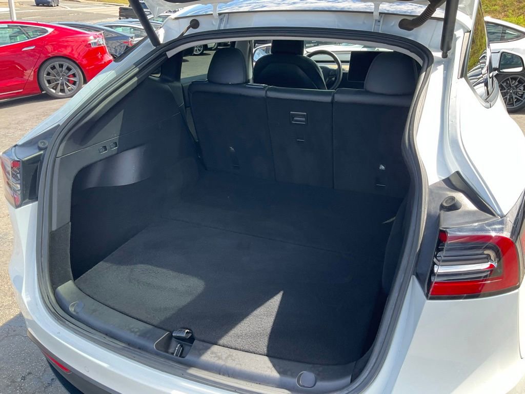 Used 2021 Tesla Model Y Long Range image 8