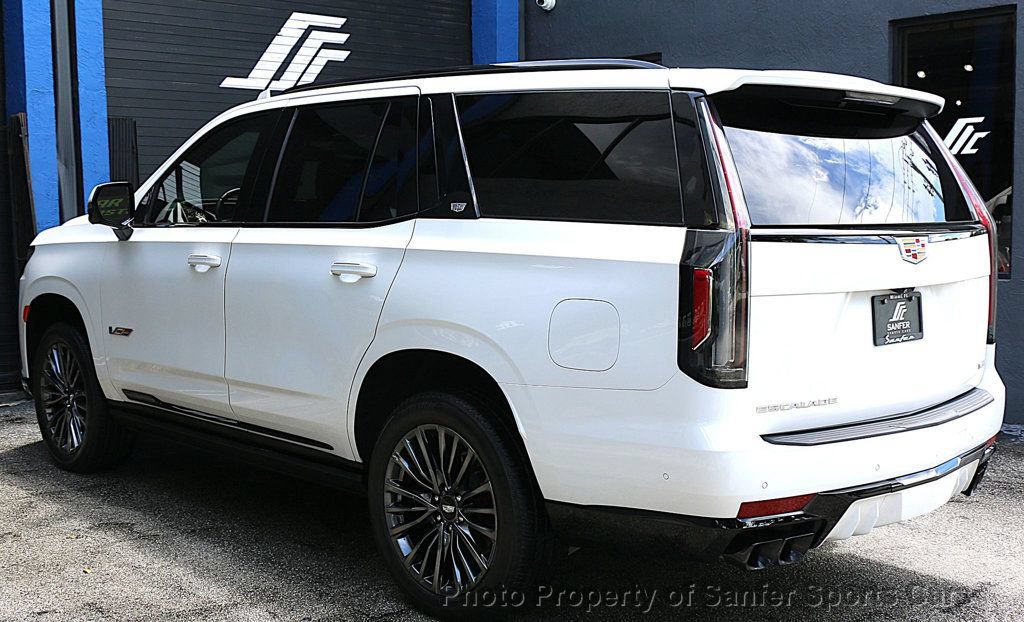 Used 2023 Cadillac Escalade V AWD/4WD image 5