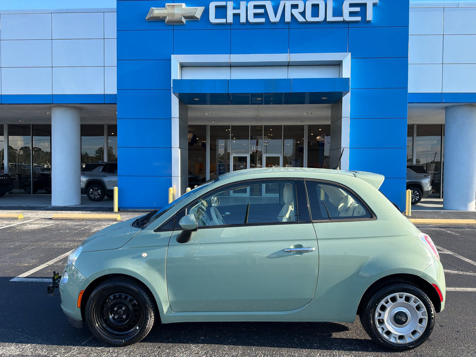 Used 2015 FIAT 500 Pop FWD image 2