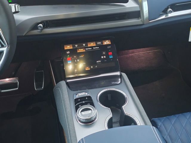 New 2026 Cadillac Vistiq Premium Luxury image 18