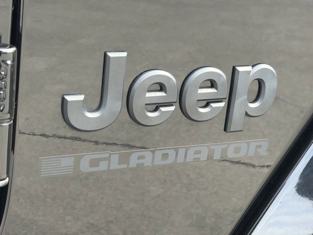 Used 2024 Jeep Gladiator Sport image 9