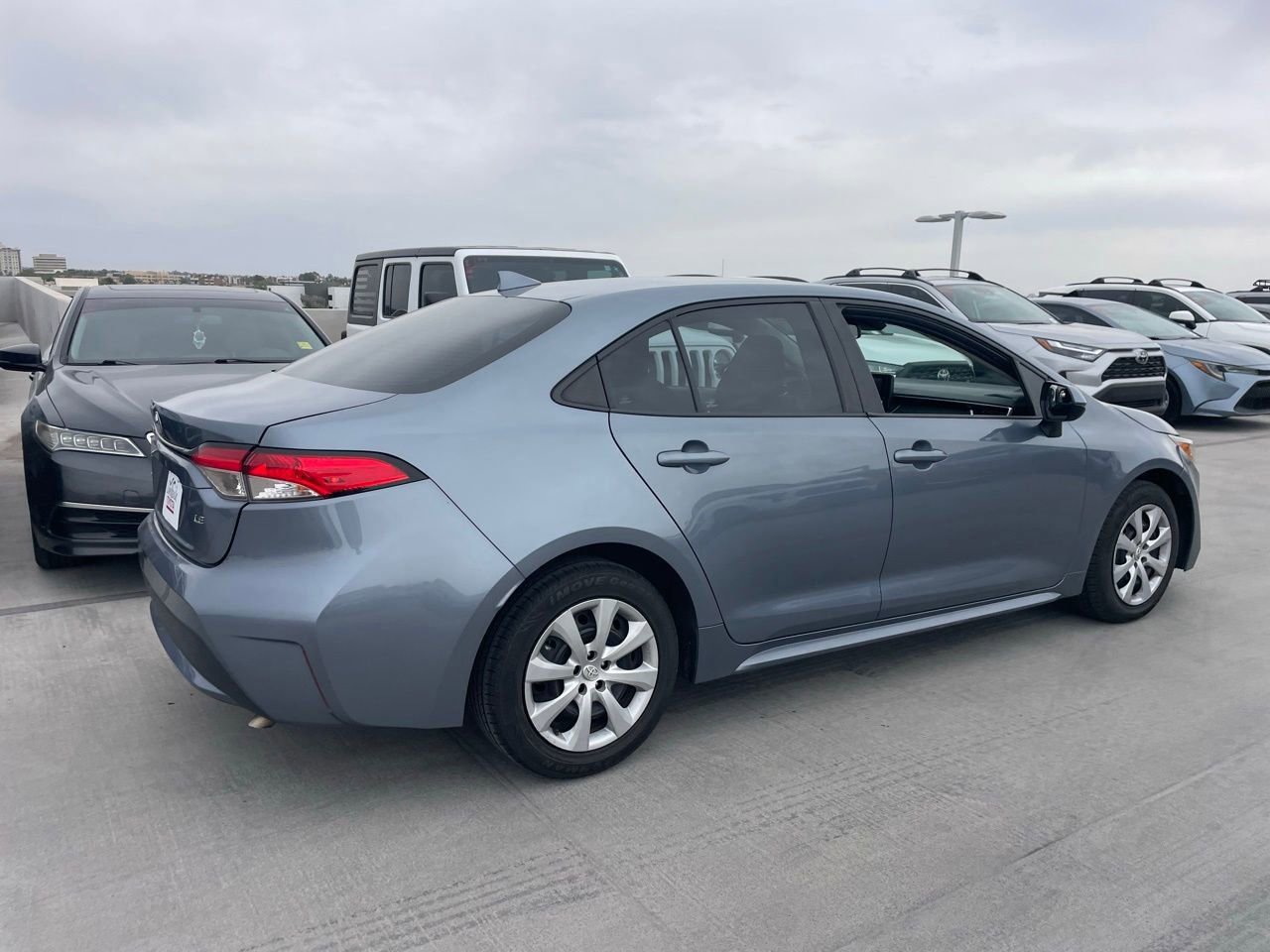 Used 2022 Toyota Corolla LE image 2