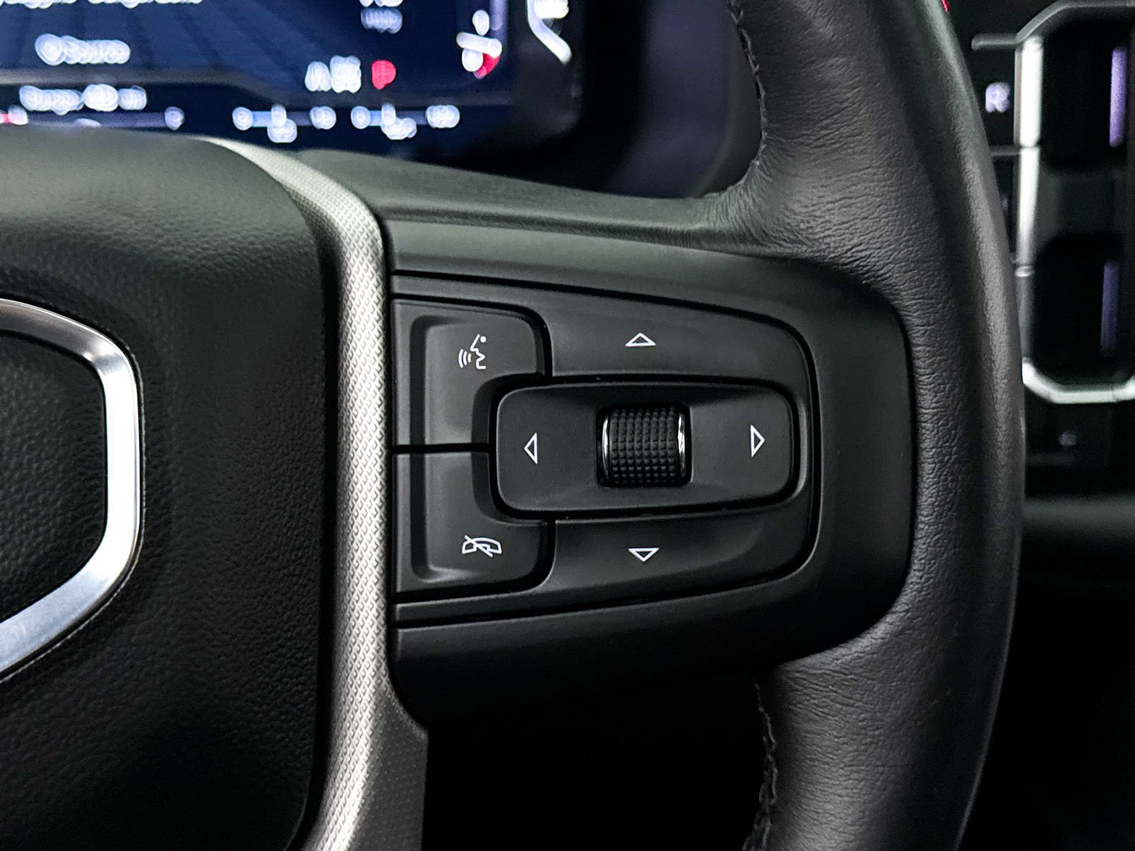 Used 2022 GMC Yukon XL Denali AWD/4WD image 38