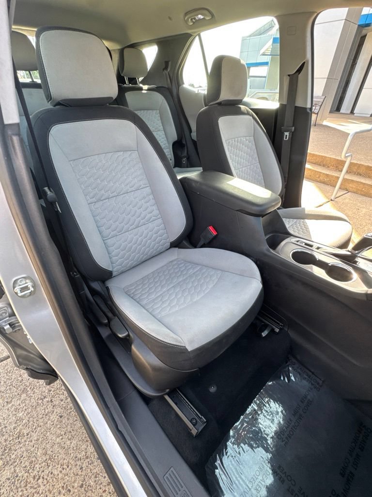 Used 2020 Chevrolet Equinox LS FWD image 12