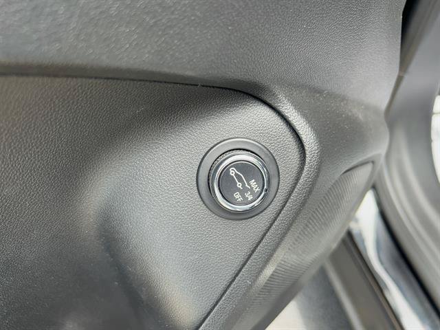 Used 2023 Chevrolet TrailBlazer RS w/ Sun and Liftgate Package FWD image 11