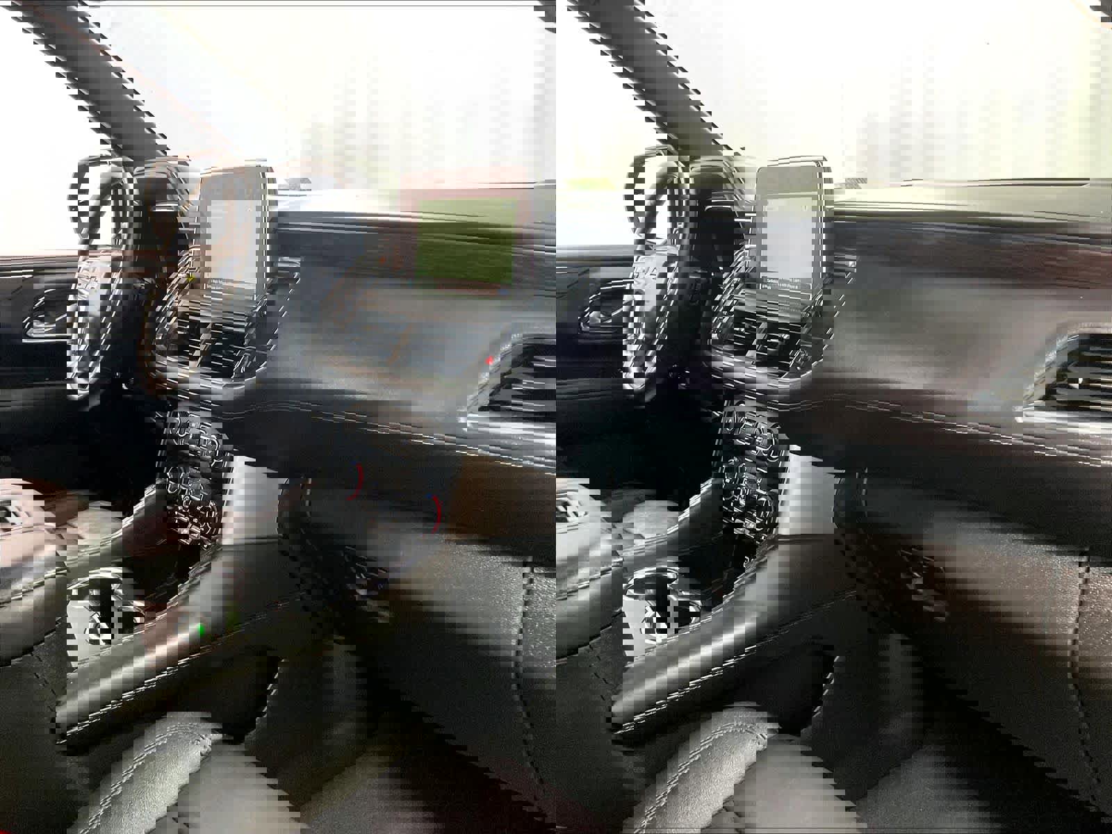 Used 2024 Chevrolet Tahoe LT image 14