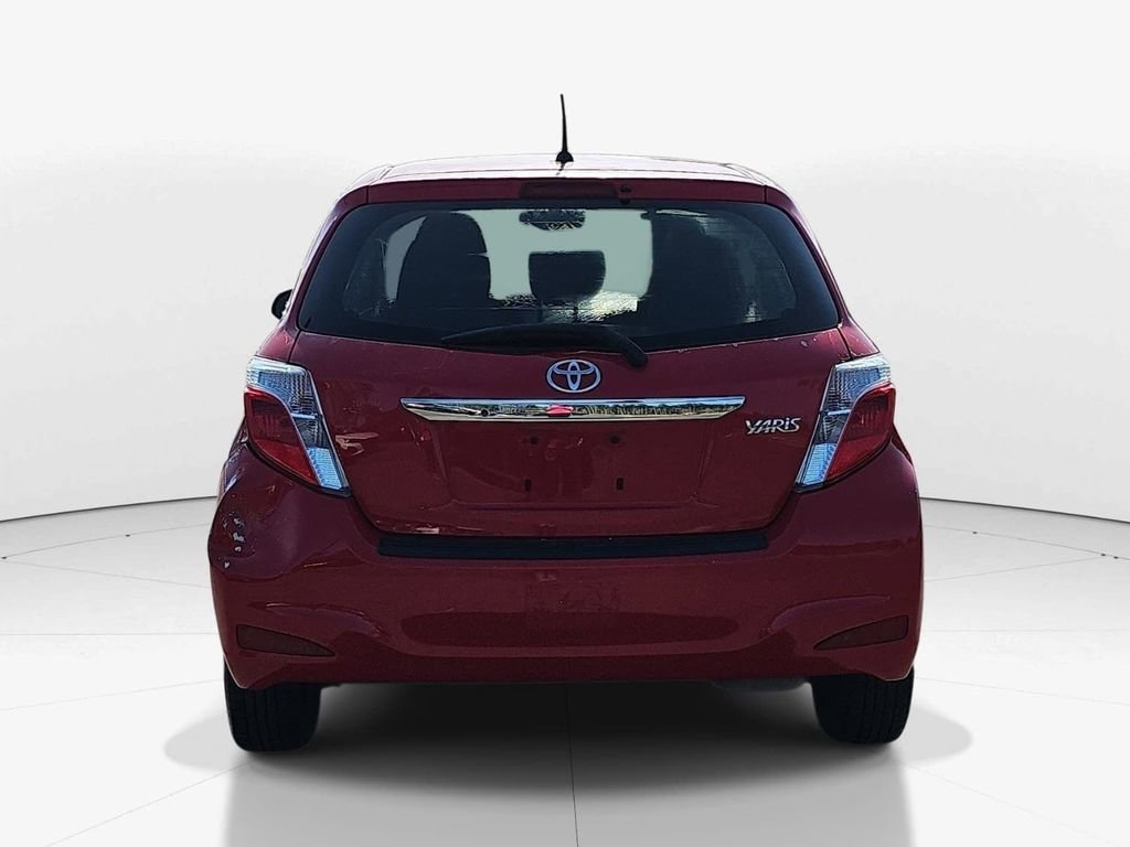 Used 2012 Toyota Yaris L image 6