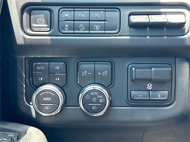 Used 2023 GMC Yukon AT4 w/ AT4 Premium Plus Package image 29