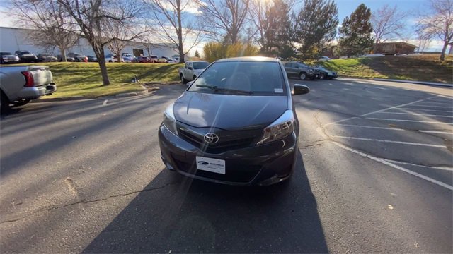 Used 2013 Toyota Yaris L image 3