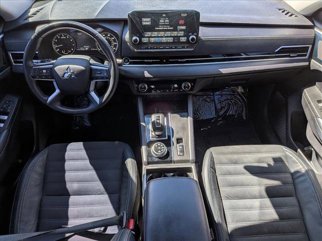 Used 2022 Mitsubishi Outlander SE image 18