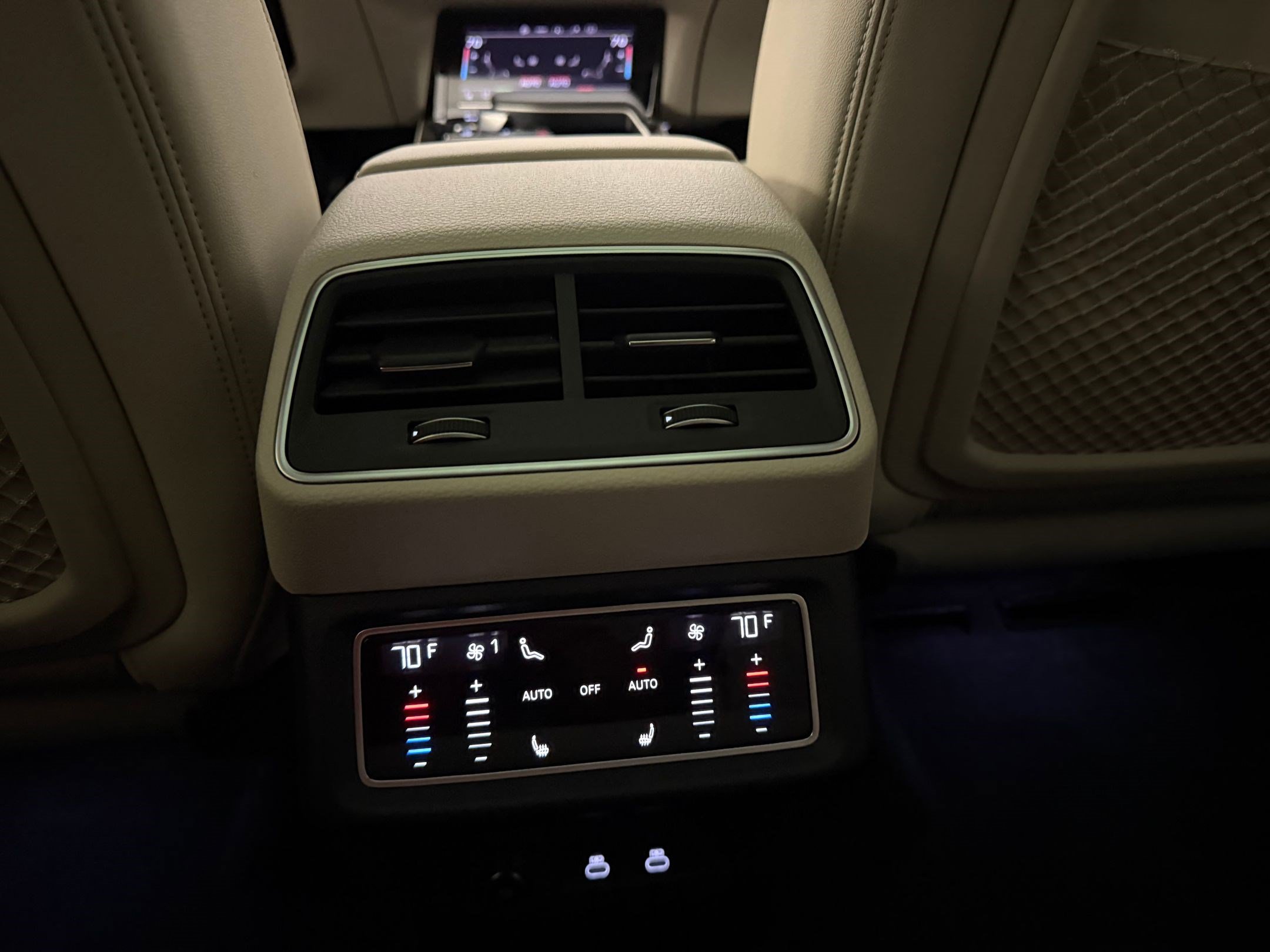 Certified 2023 Audi e-tron Premium Plus w/ Premium Plus Package AWD/4WD image 30