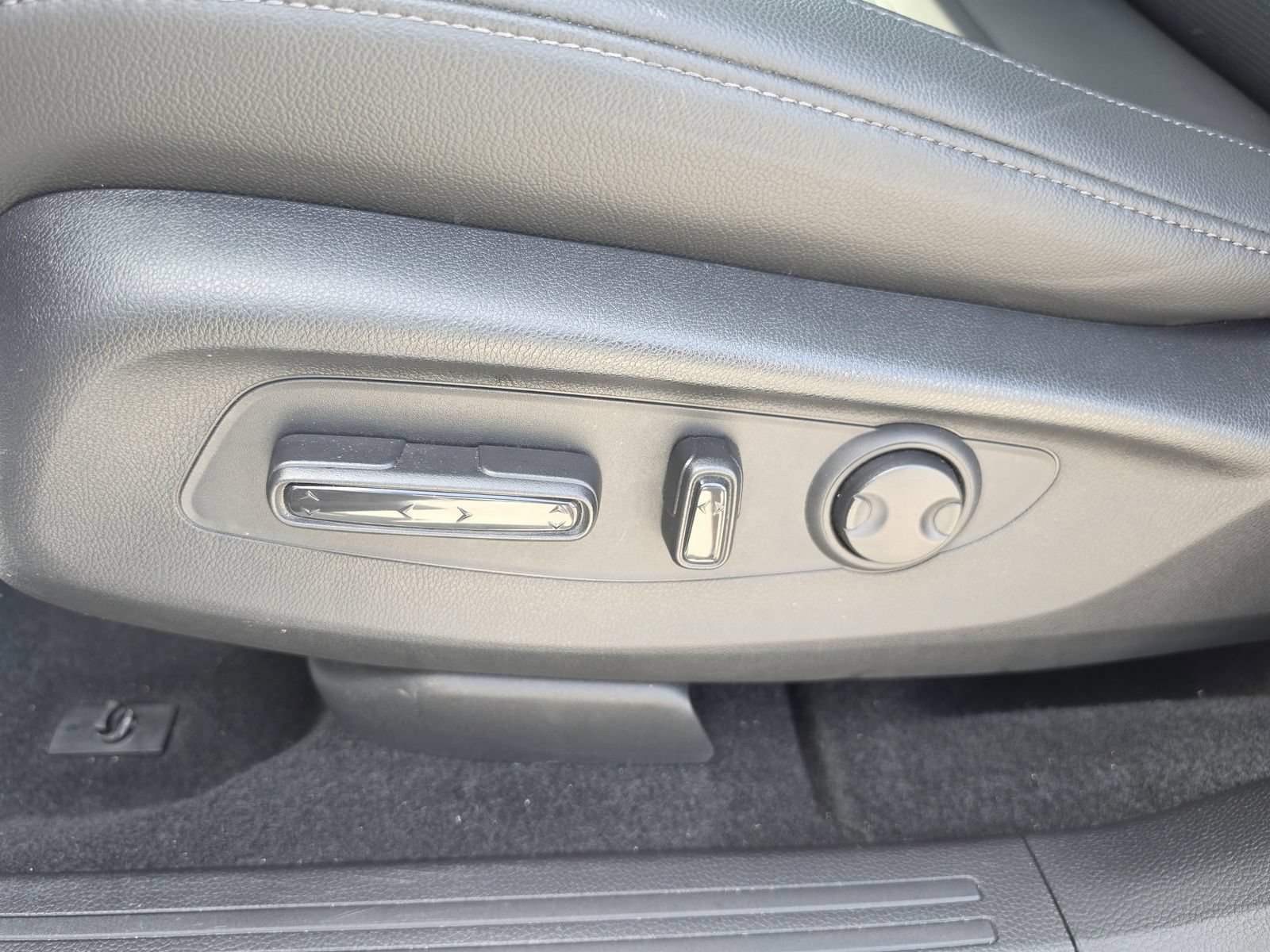Used 2026 Honda CR-V EX-L image 23