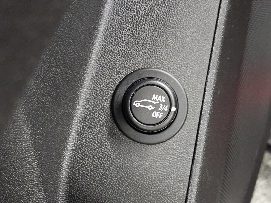 Certified 2024 Chevrolet Equinox LT FWD image 35