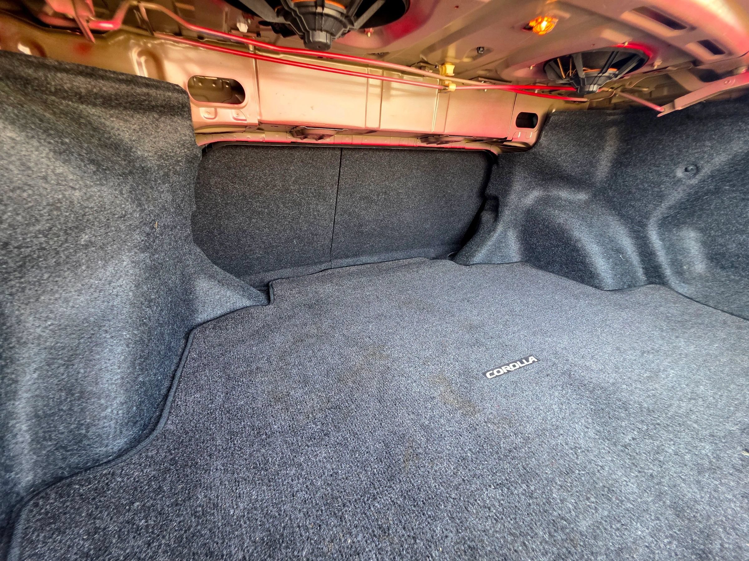 Used 2017 Toyota Corolla LE w/ Carpet Mat Package (TMS) FWD image 58