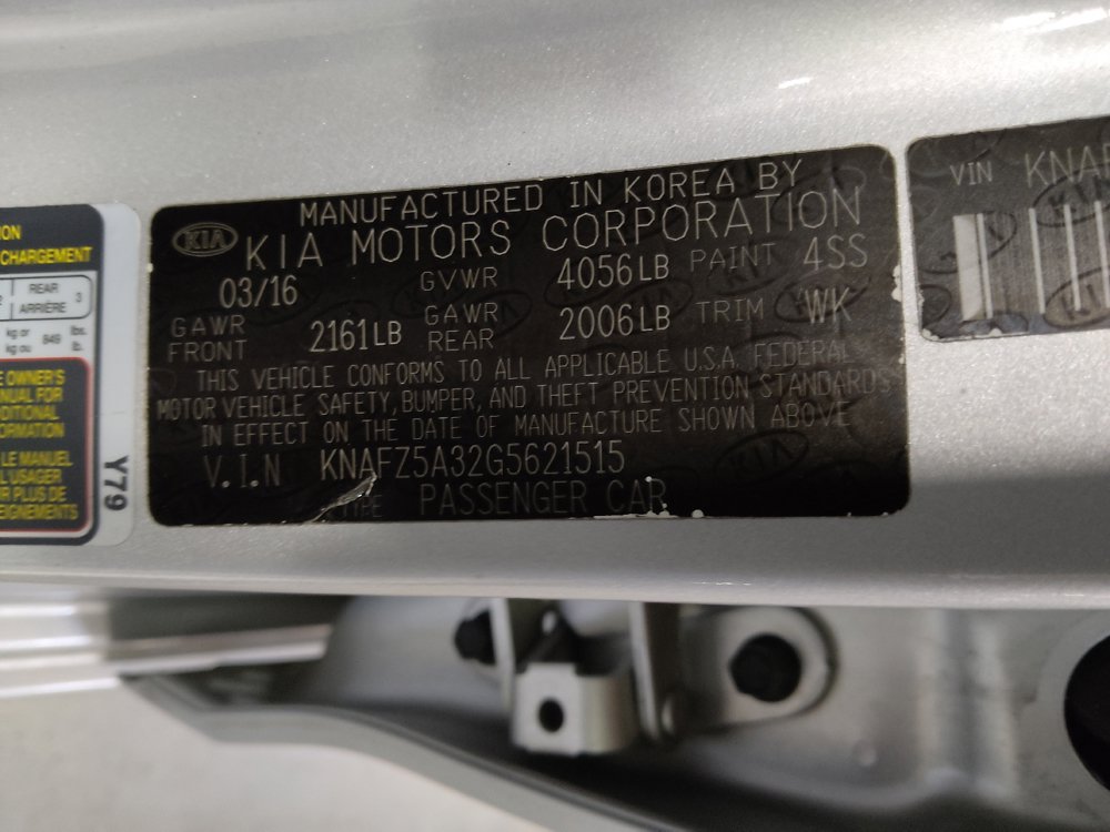 Used 2016 Kia Forte SX FWD image 33