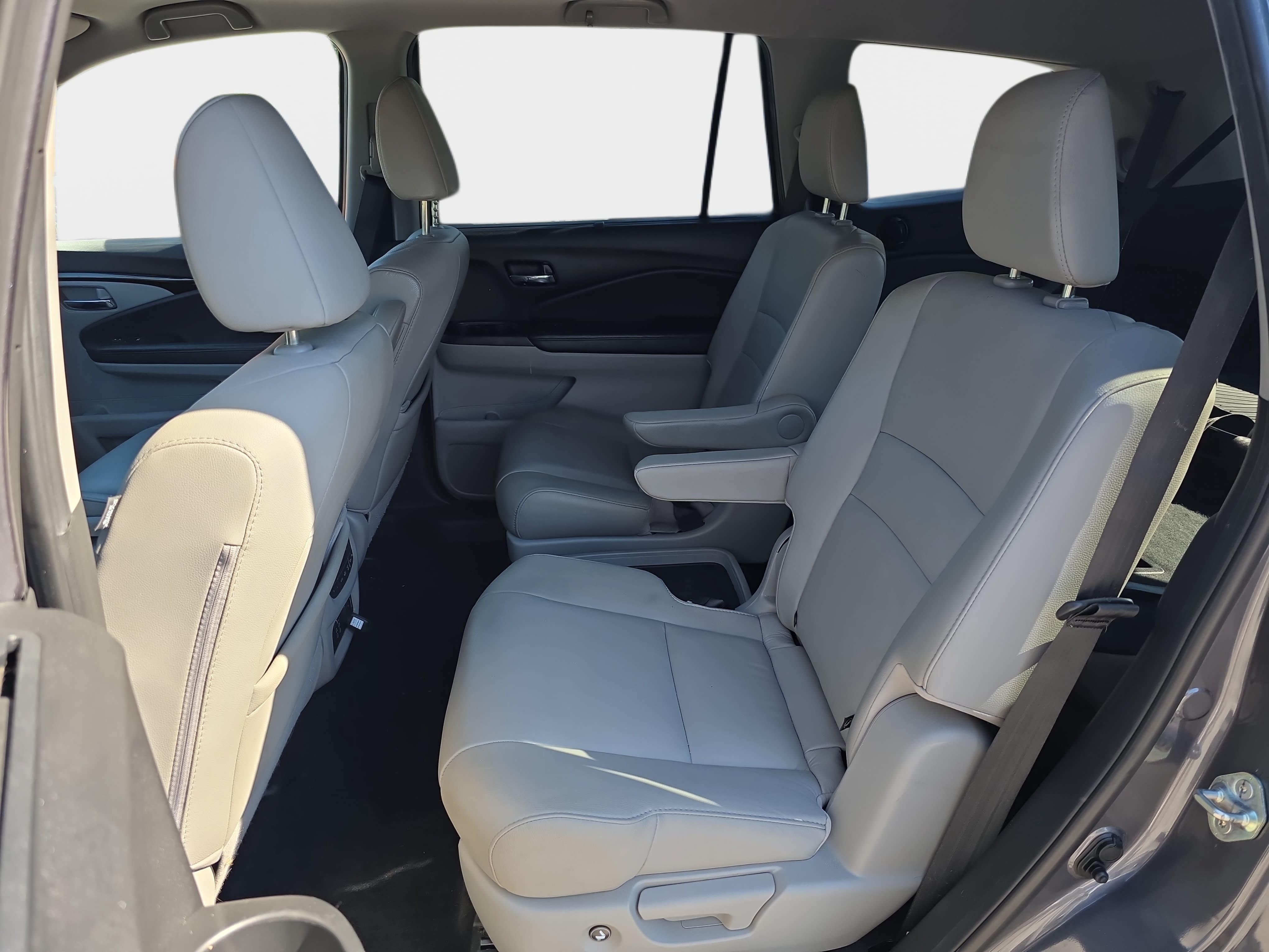 Used 2019 Honda Pilot Touring image 12