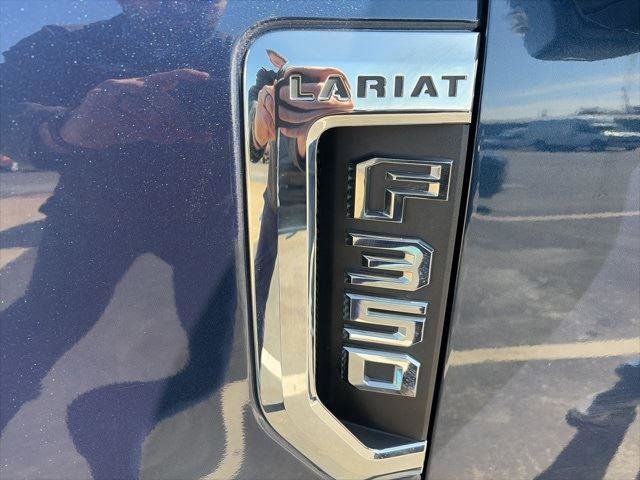 Used 2018 Ford F350 Lariat w/ Lariat Ultimate Package image 4