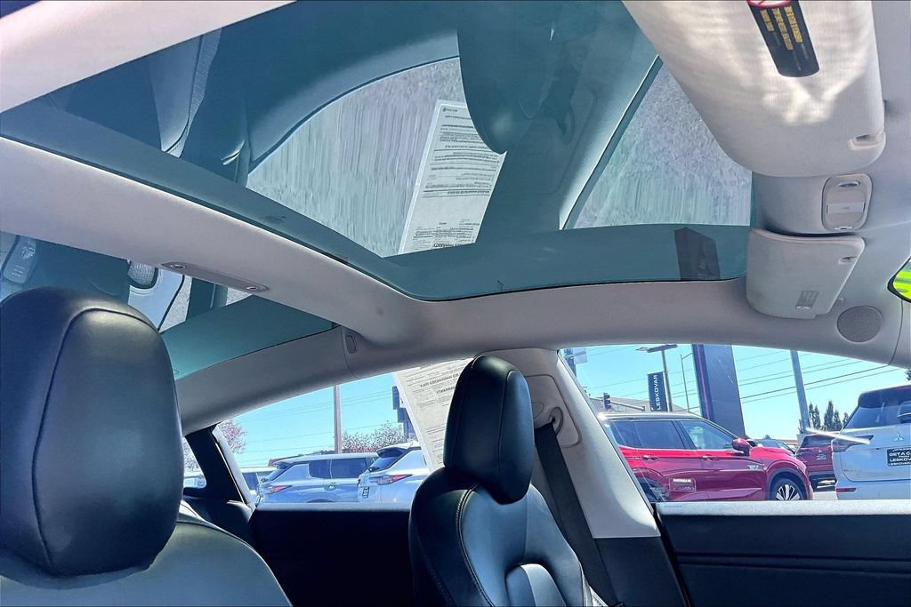 Used 2018 Tesla Model 3 Long Range RWD image 21