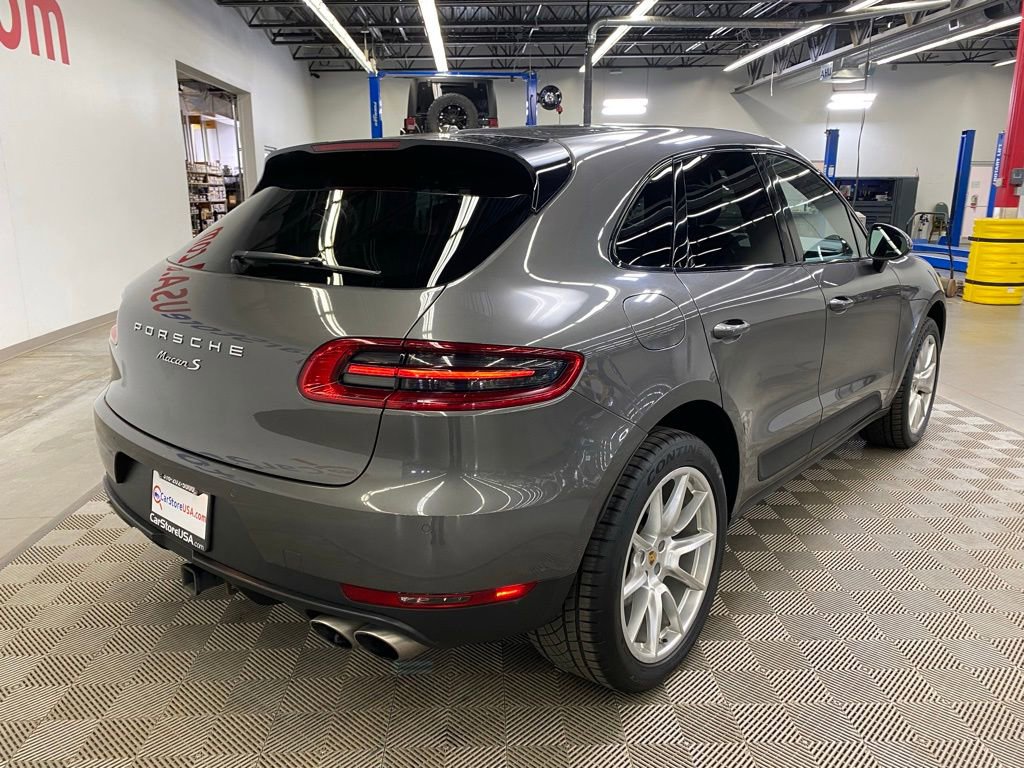 Used 2016 Porsche Macan S image 10