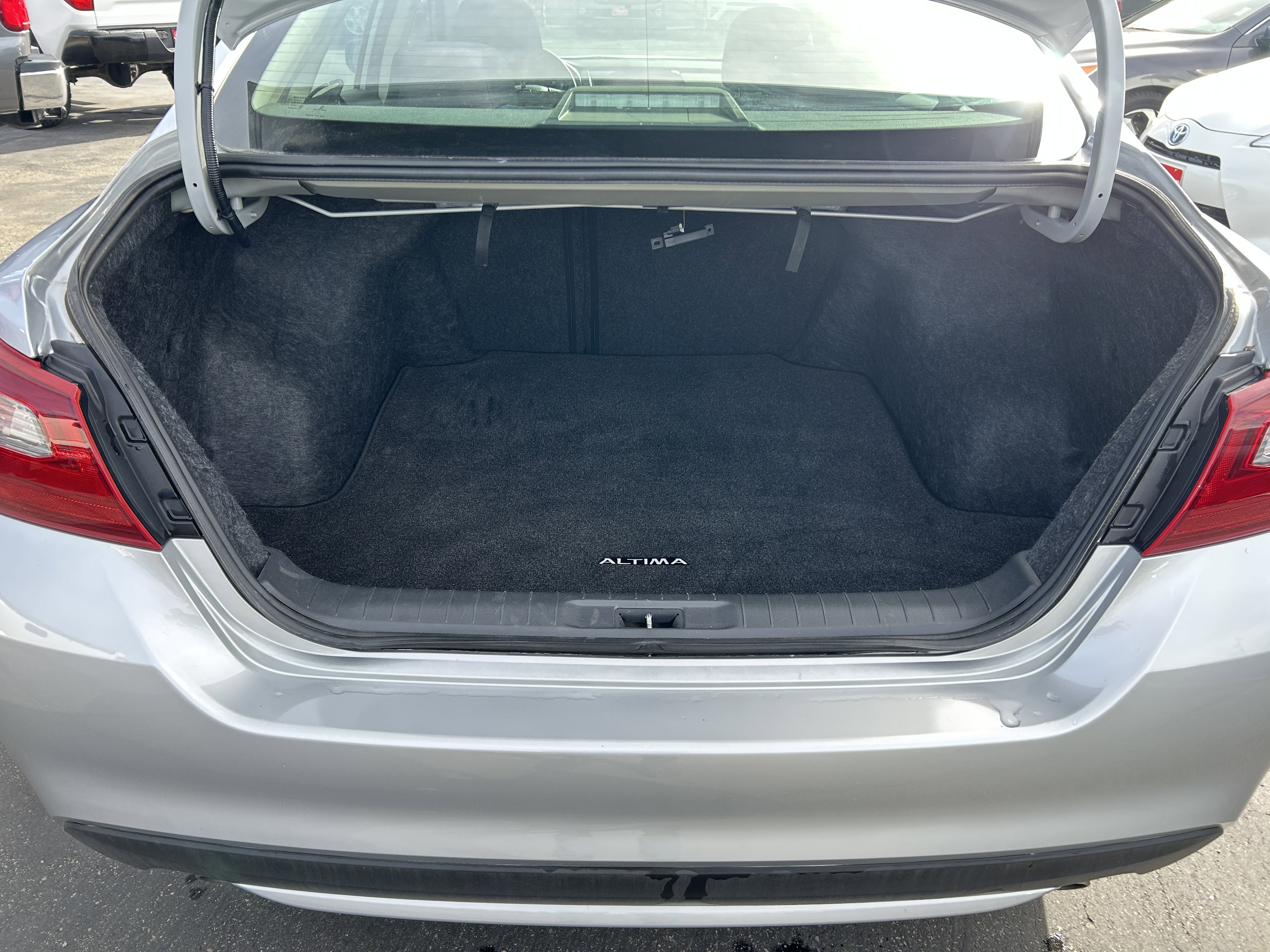 Used 2018 Nissan Altima 2.5 S image 9