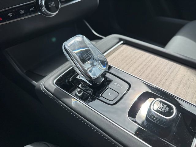 New 2026 Volvo XC90 B6 Plus w/ Protection Package image 15