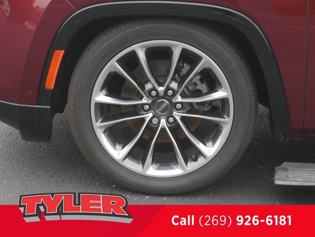 Used 2022 Jeep Wagoneer Series III w/ Premium Group I AWD/4WD image 47