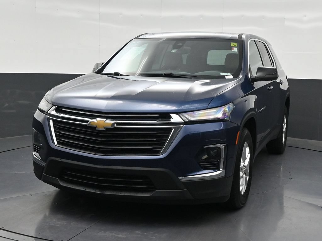 Used 2022 Chevrolet Traverse LS FWD image 9