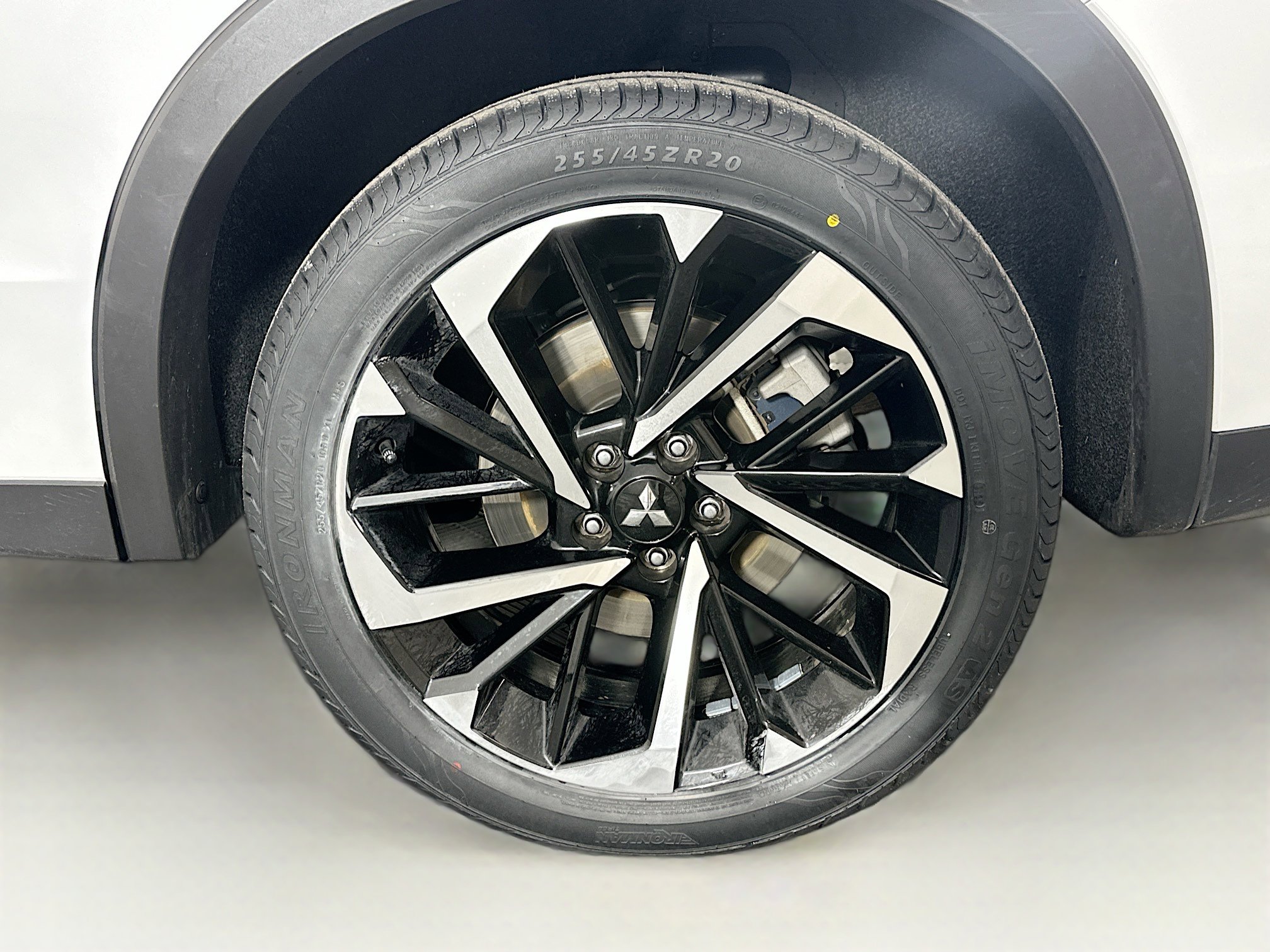 Used 2024 Mitsubishi Outlander SE image 11