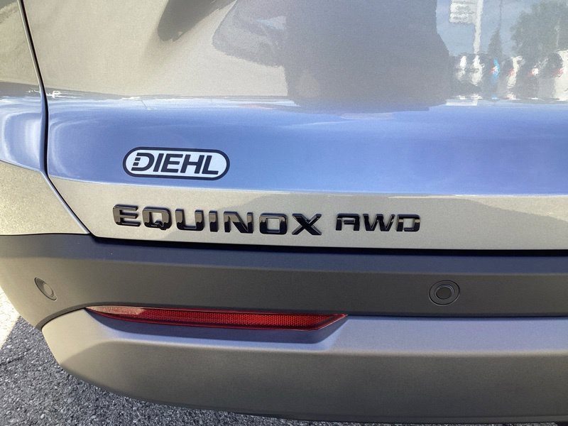 New 2027 Chevrolet Equinox LT w/ Convenience Package II AWD/4WD image 12